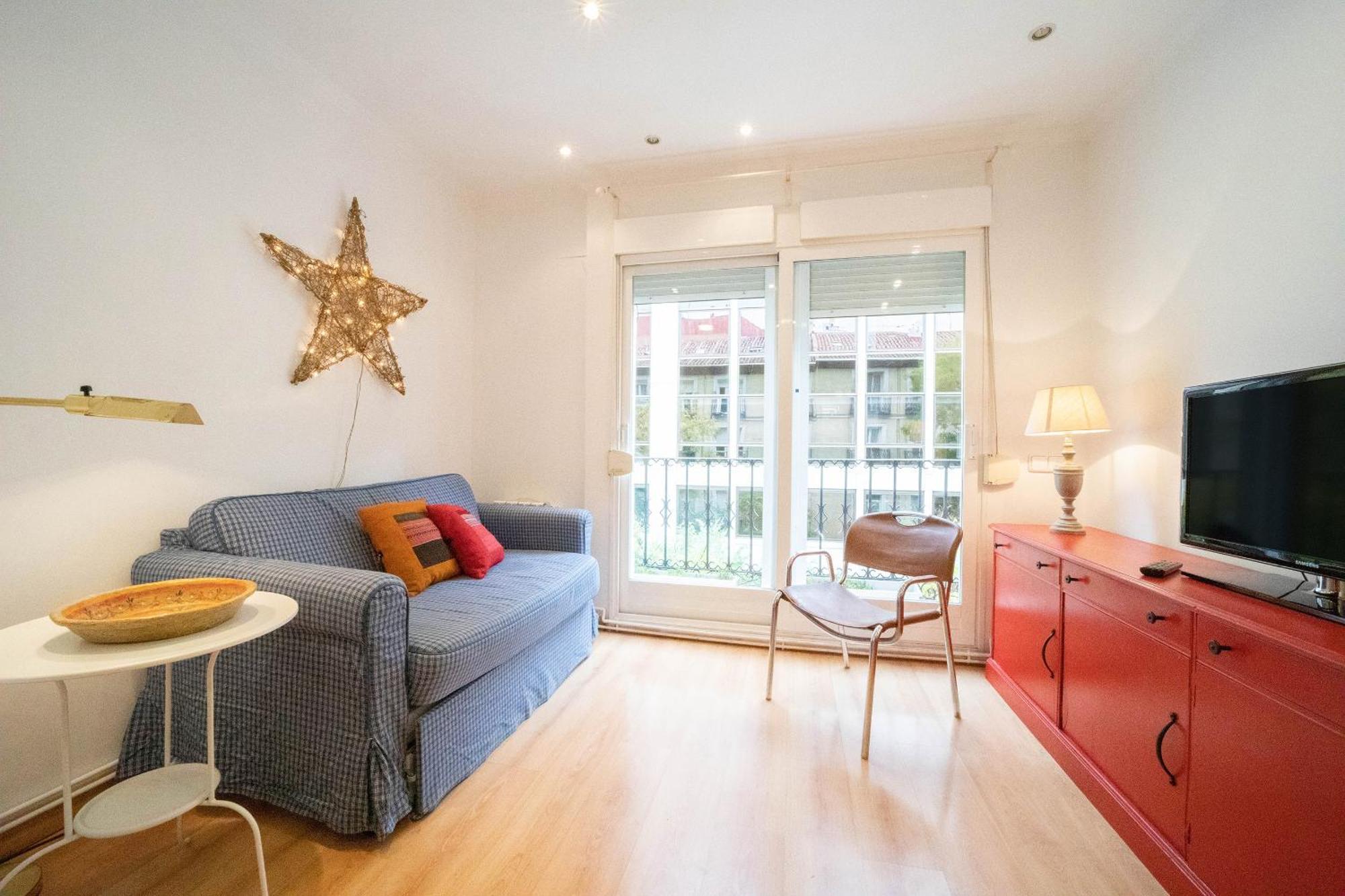 Apartamento Con Encanto Y Luz En Pleno Centro Madrid Exterior photo