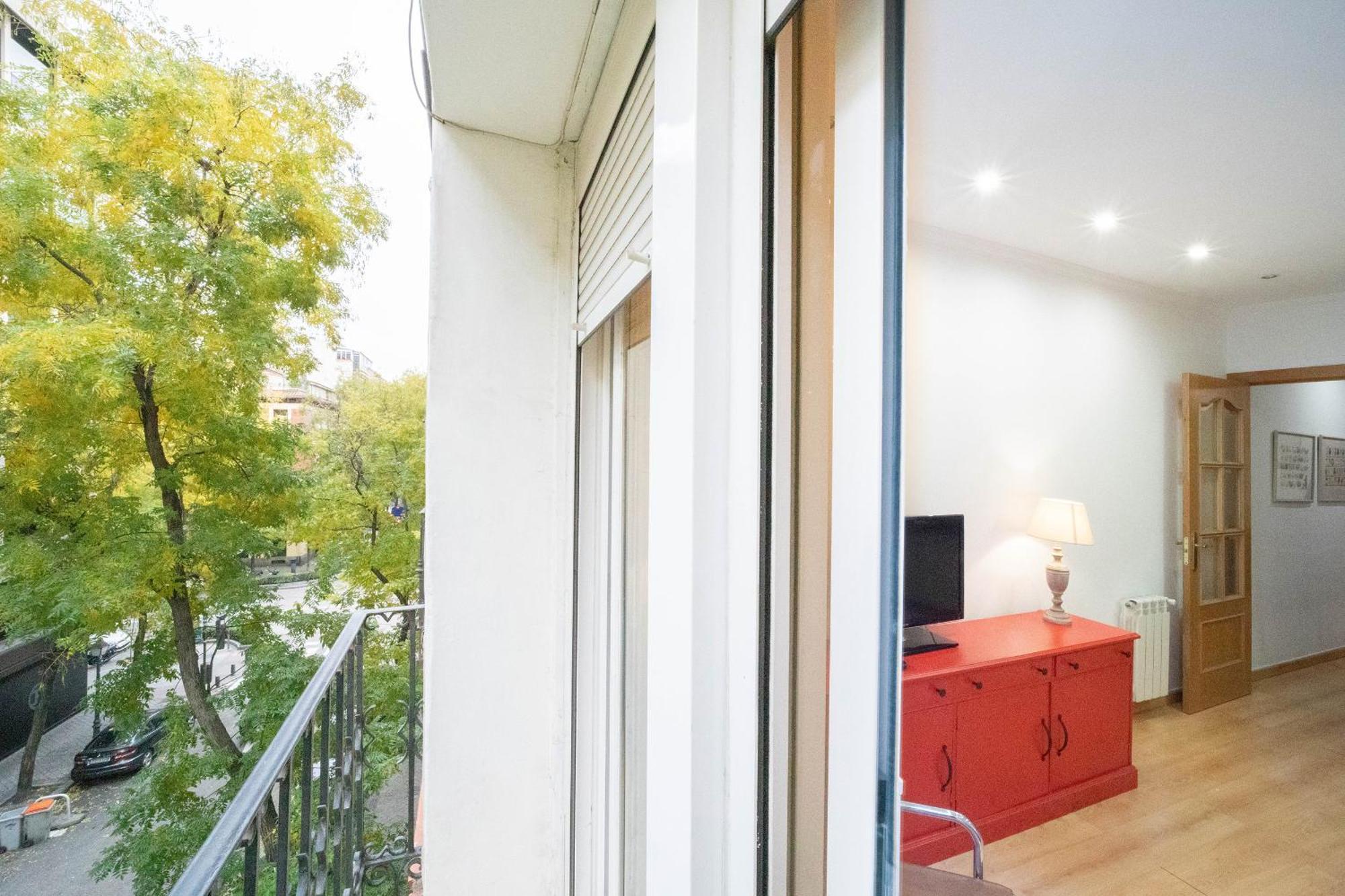 Apartamento Con Encanto Y Luz En Pleno Centro Madrid Exterior photo